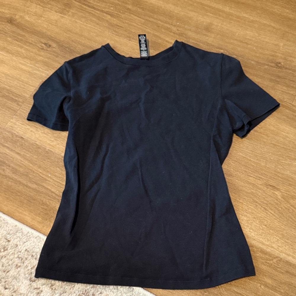 Skims Classic Black Women's Top